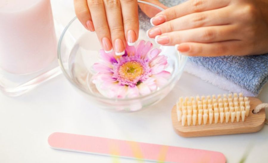 4 astuces naturelles pour blanchir les ongles